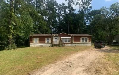 Mobile Home at 7110 Highway 12 Vidor, TX 77662