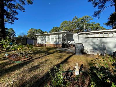 Photo 3 of 19 of home located at 3097 Palmetto Drive Garden City, SC 29576