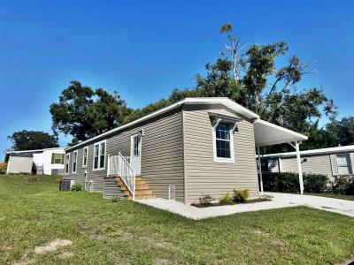 Mobile Home at 10 Anita Court Sorrento, FL 32776