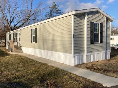 Mobile Home at 817 Greenlawm Bluffton, IN 46714