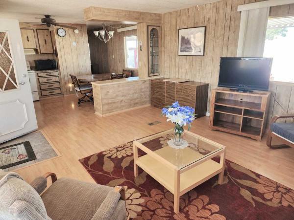 SKYLINE CORP HILLCREST Mobile Home
