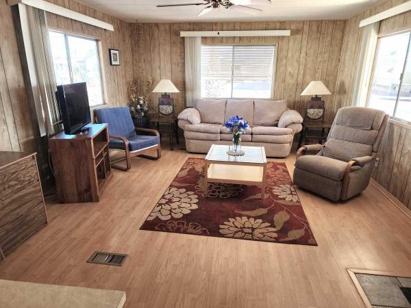 SKYLINE CORP HILLCREST Mobile Home