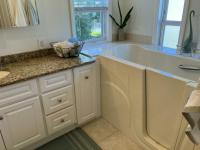 1988 SCHU HS Manufactured Home