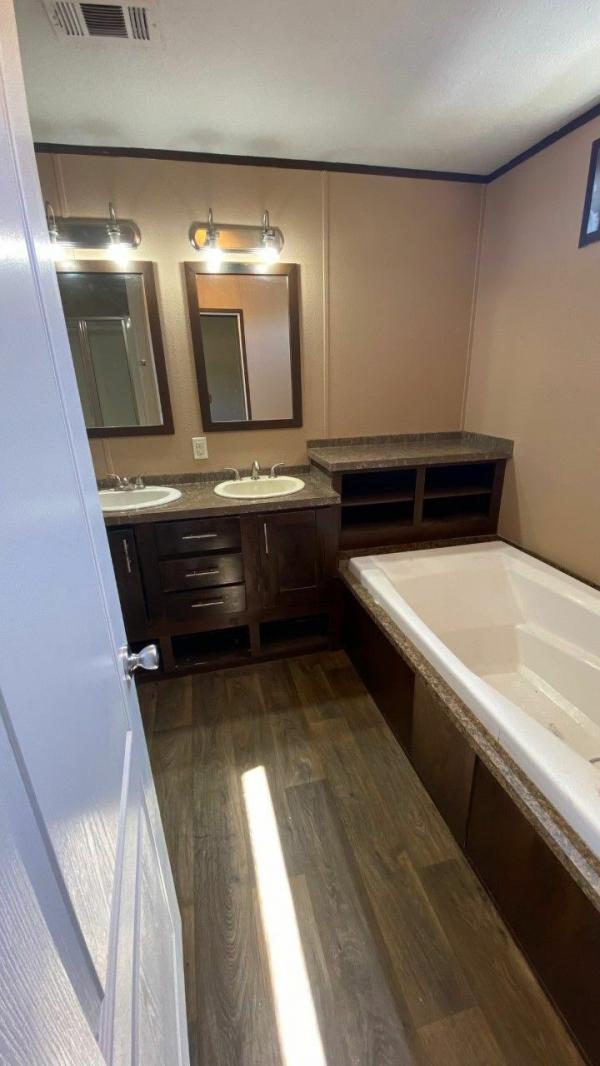 2015 Clayton Homes Inc MVP Mobile Home