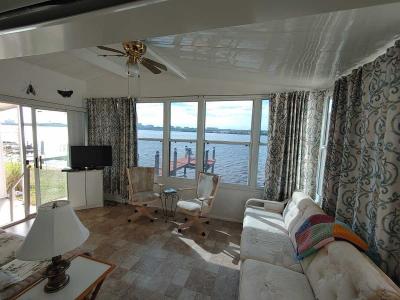 Photo 2 of 15 of home located at 327 3rd St Dr W #6 Palmetto, FL 34221