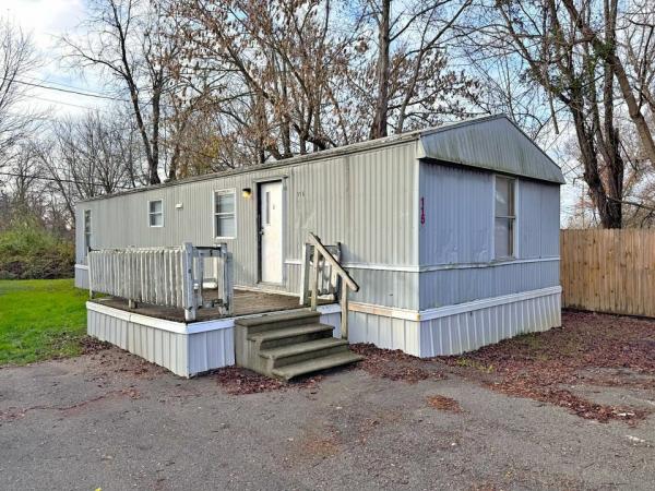 1998  Mobile Home For Sale