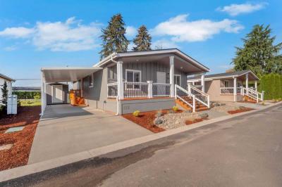 Mobile Home at 2200 Lancaster Drive SE Sp. #2F Salem, OR 97317