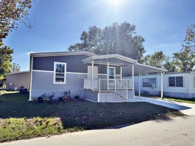 Mobile Home at 13 Columbia Avenue Sorrento, FL 32776