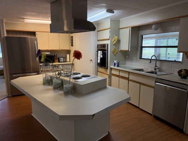 1985 Dutch HS Manufactured Home