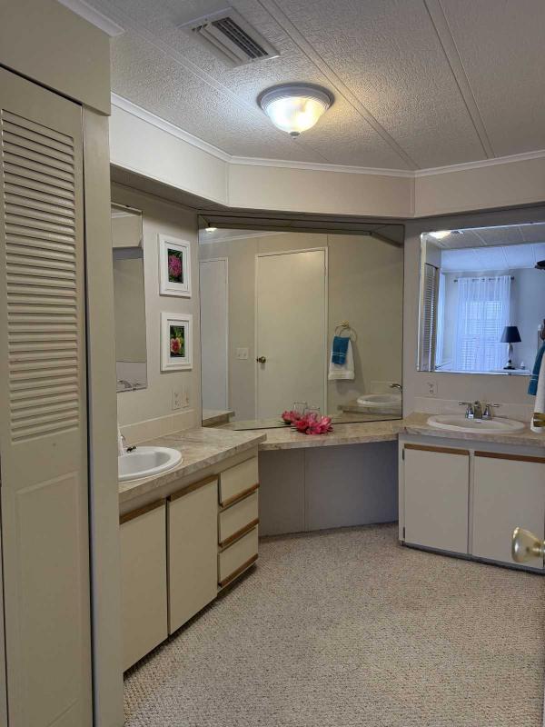 1985 Dutch HS Manufactured Home