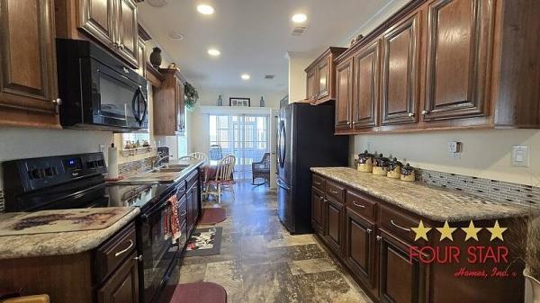 2016 SKYL  Home