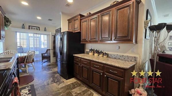2016 SKYL  Home