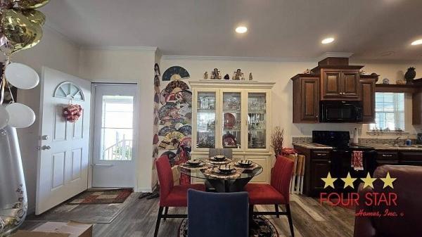 2016 SKYL  Home