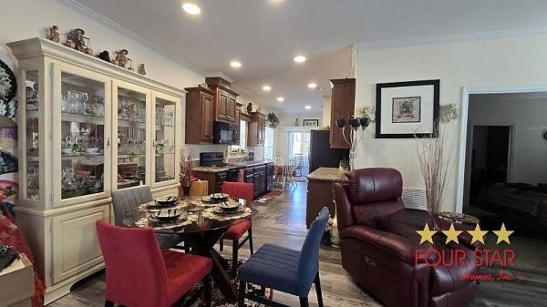 2016 SKYL  Home