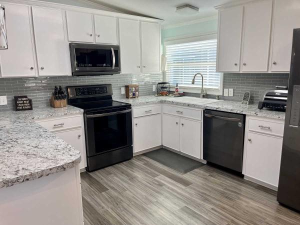 1985 Palm Harbor Manufactured Home