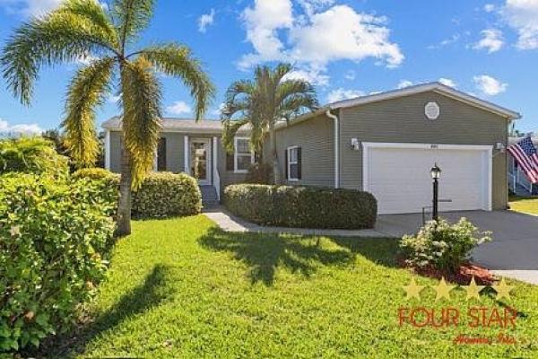 Photo 1 of 2 of home located at 1081 W Lakeview Dr Sebastian, FL 32958