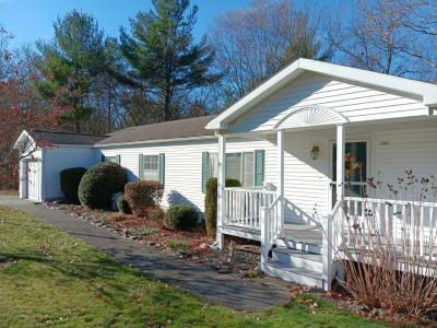 Mobile Home at 3301 Oak Point Drive Middleborough, MA 02346