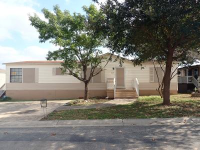 Mobile Home at 7460 Kitty Hawk Rd Site 237 Converse, TX 78109