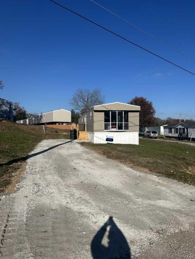 Mobile Home at 141 Hubert Dr Dickson, TN 37055