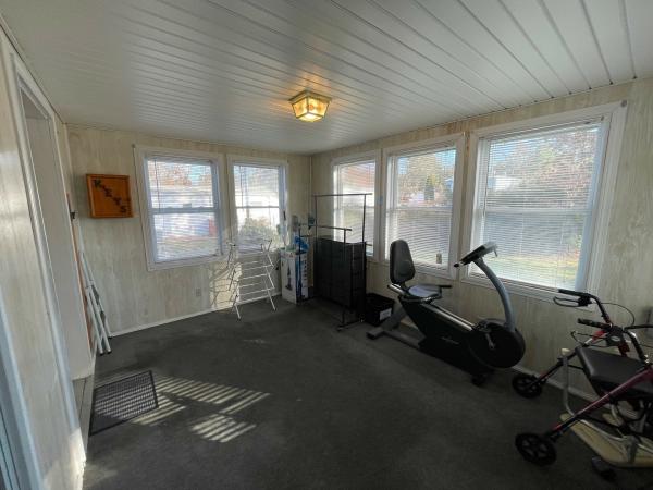 1999 Oxford 16x60-2 Mobile Home