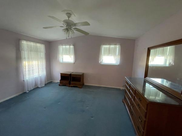 1999 Oxford 16x60-2 Mobile Home