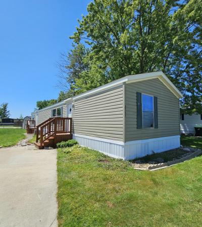 Mobile Home at 2757 West Robin Drive Lot 272 Saginaw, MI 48601