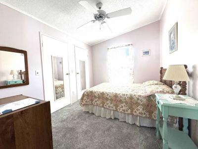 Photo 6 of 11 of home located at 1583 SE Lake Evelyn Crystal River, FL 34429