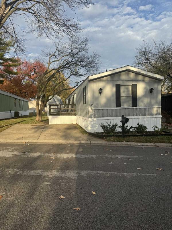 1996 Fleetwood  Mobile Home