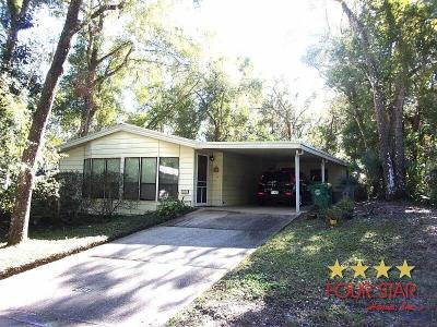 Mobile Home at 404 Bark Cir Deland, FL 32724