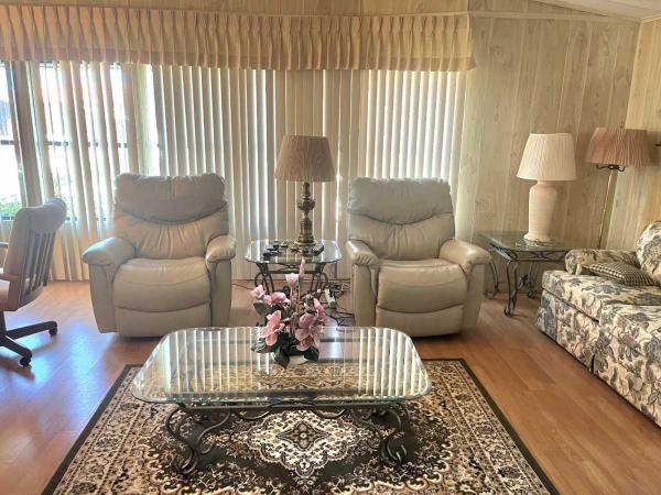 1985 PALM HARBOUR Mobile Home For Sale