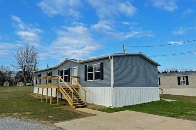 Mobile Home at 624. Cuzin Raye Ln. Clinton, TN 37716