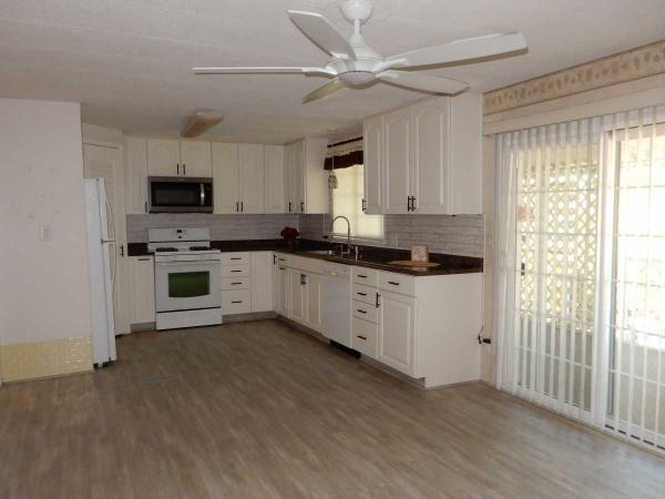 1979 Canyon Crest Manor Mobile Home