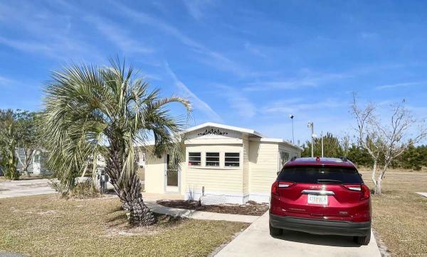 Photo 1 of 2 of home located at 432 Navel Drive Frostproof, FL 33843