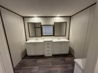 2022 BREEZE FARMHOUSE 38CLB28724BH2 Manufactured Home