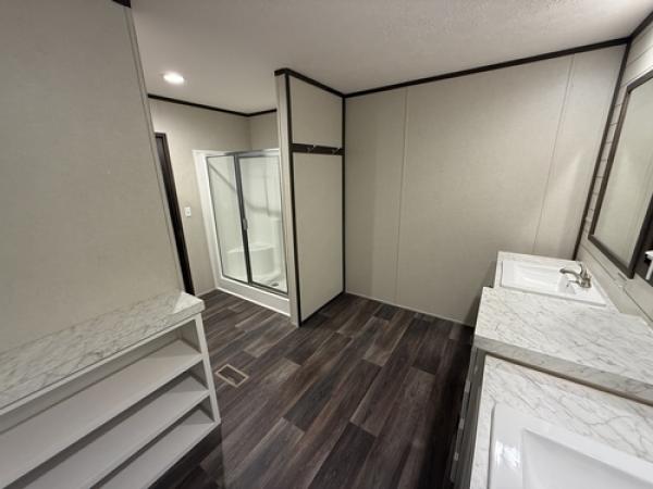 2022 BREEZE FARMHOUSE 38CLB28724BH2 Manufactured Home