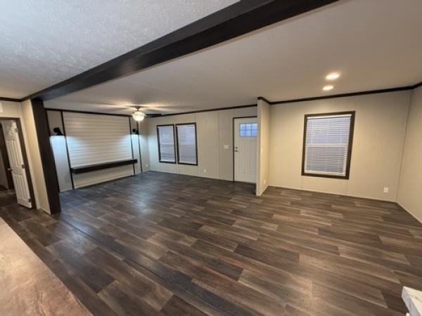 2022 BREEZE FARMHOUSE 38CLB28724BH2 Manufactured Home