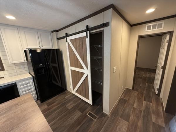 2022 BREEZE FARMHOUSE 38CLB28724BH2 Manufactured Home
