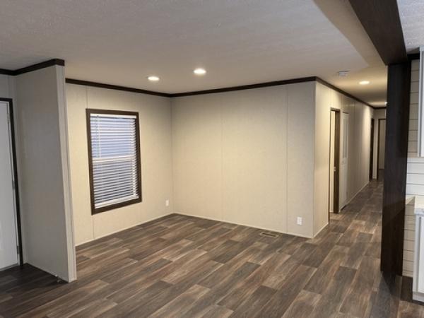 2022 BREEZE FARMHOUSE 38CLB28724BH2 Manufactured Home