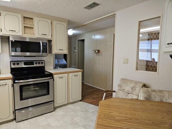 1986 FUQU FX260-24 Mobile Home
