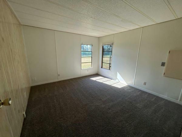 1984 HS BARR Manufactured Home