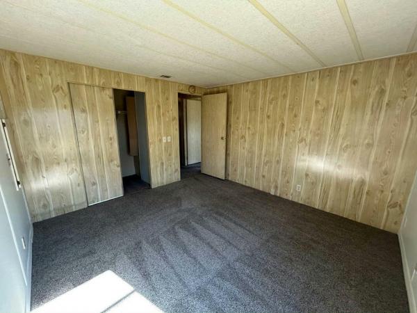 1984 HS BARR Manufactured Home