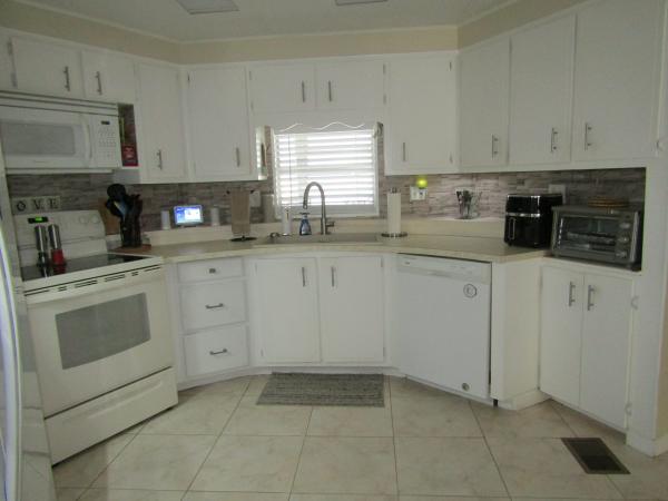 1980 Twin Lakes Mobile Home For Rent