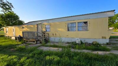 Mobile Home at 200 N 28th St 8, Fairfield, IA 52556