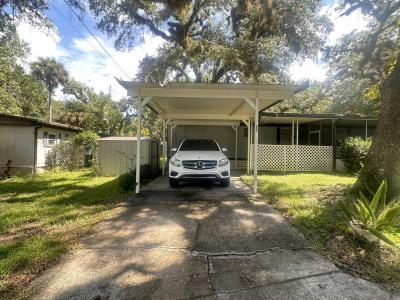 Photo 4 of 27 of home located at 9909 SE Hwy. 314   Lot #C07 Silver Springs, FL 34488