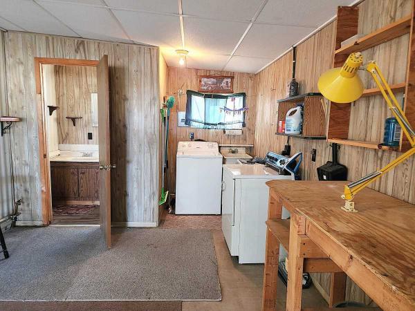 1982 Palm Harbor Singlewide Mobile Home