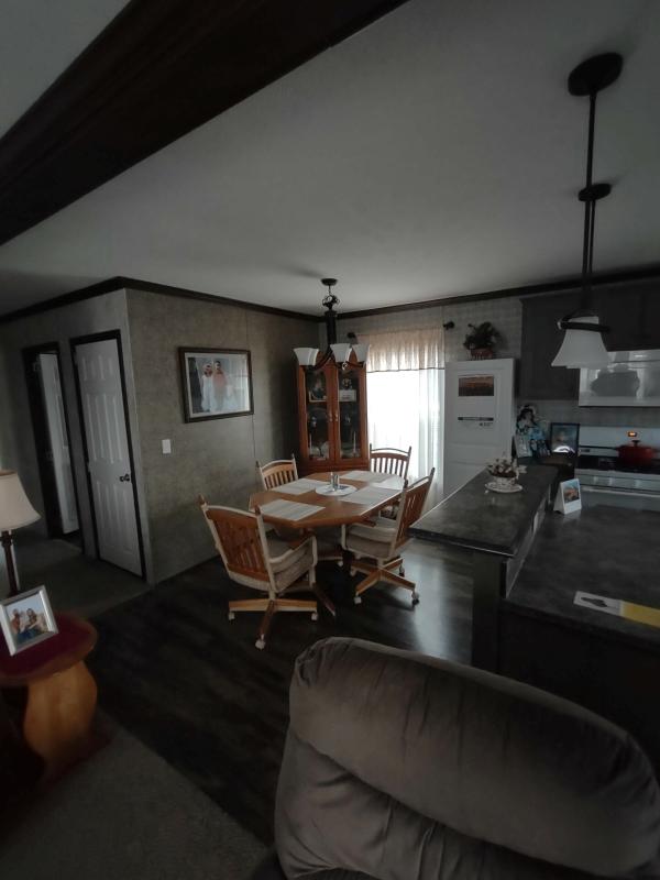 2017 Eagle River  LC-52G351  Home