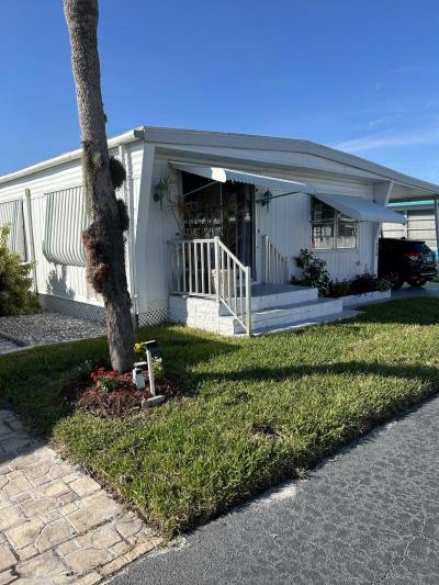 Mobile Home at 112 Pier H Naples, FL 34112