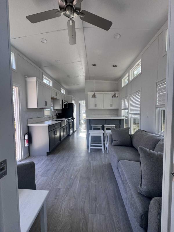 Elevation 5-122F Mobile Home