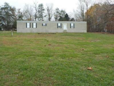 Mobile Home at 185 State Route 8001 Belton, KY 42324