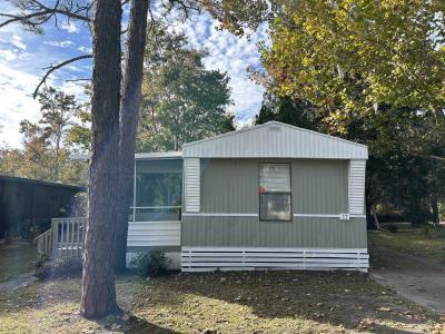 Photo 2 of 37 of home located at 5800 S Oakridge Drive, Lot 17 Homosassa, FL 34448